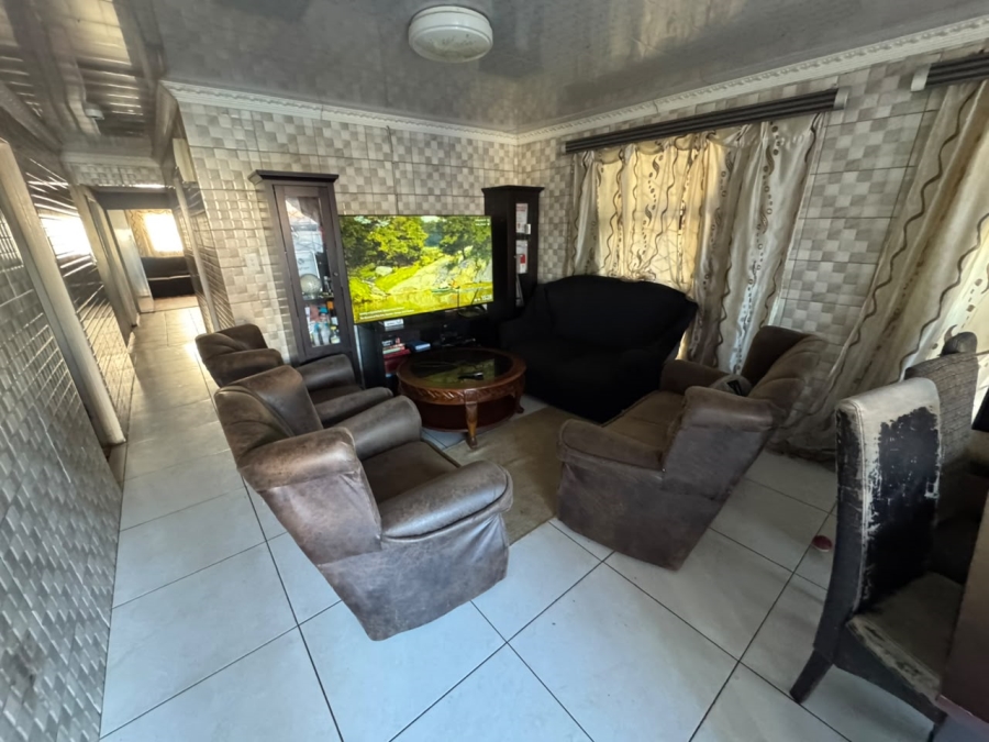 5 Bedroom Property for Sale in Forest Village Western Cape